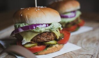 Meatless vegan burgers